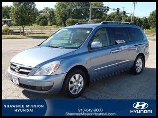 2007 hyundai entourage 4 door wagen gls/ low miles