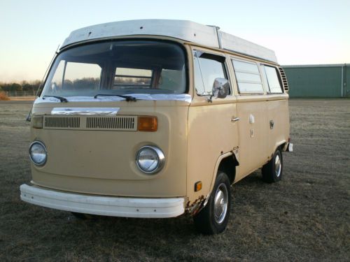 1979 vw westfalia camper van 5 spd manual. 2.0 liter  good project. low reserve!