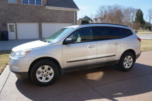 2009 chevrolet traverse ls sport utility 47.5k miles!!