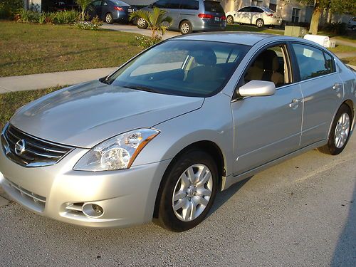 2011 nissan altima with only 2k miles no reserve
