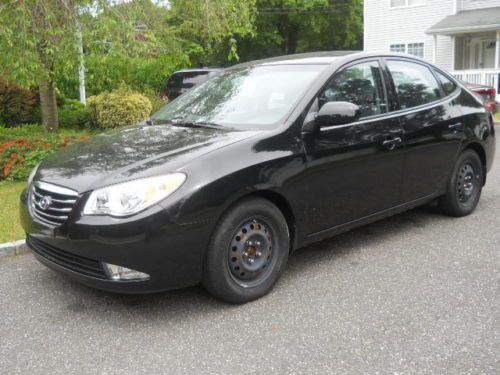 2010 hyundia elantra with 635 miles