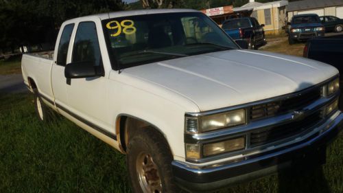 1998 /chevy 2500 long bed work truck