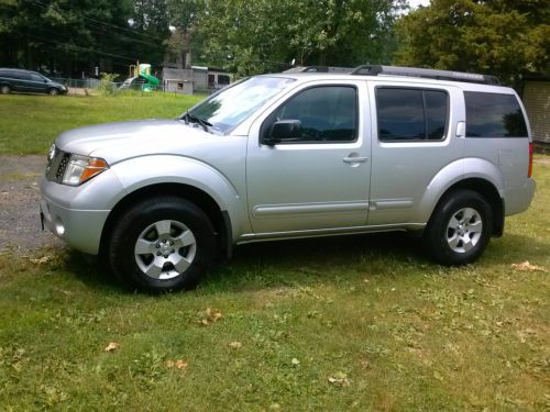 2005 nissan pathfinder le sport utility 4-door 4.0l