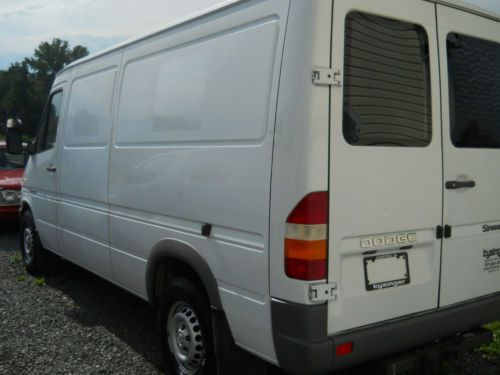 2006 dodge sprinter 2500 base standard cargo van 3-door 2.7l