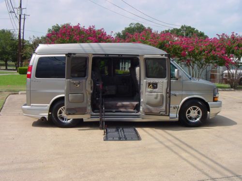 Handicapped wheelchair lift, hightop explorer se limited hightop handicap van