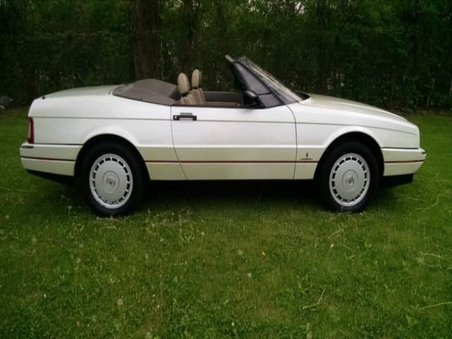 Cadillac allante base convertible 2-door