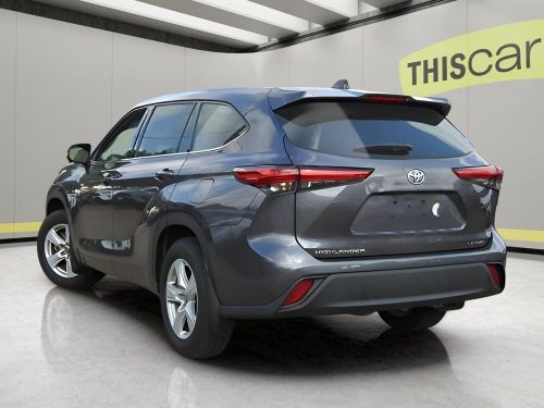 2022 toyota highlander le