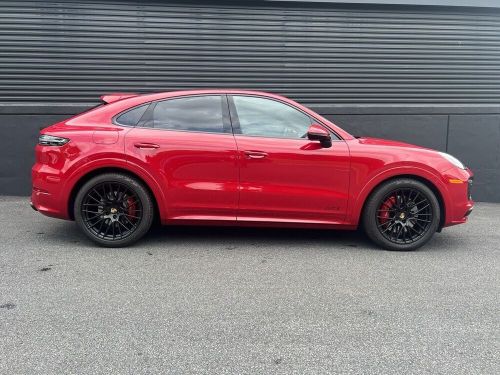 2021 porsche cayenne coupe gts