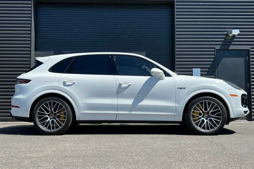 2022 porsche cayenne turbo s