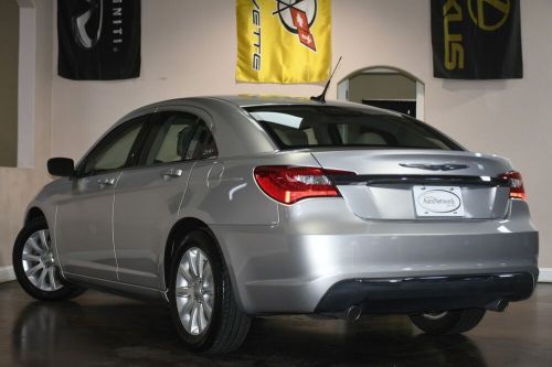 2011 chrysler 200 series touring