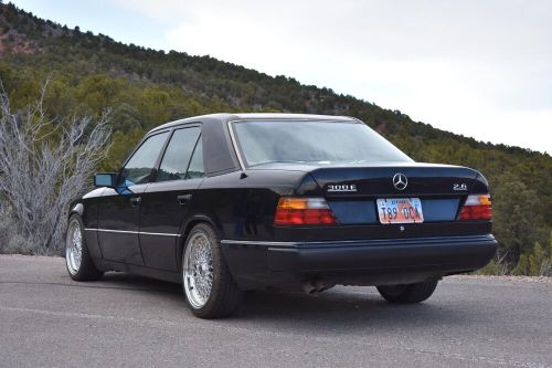 1990 mercedes-benz 300-series