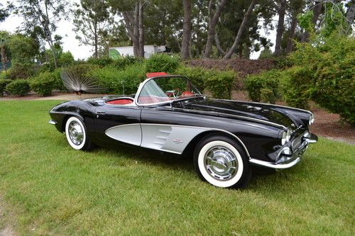 1961 chevrolet corvette convertible