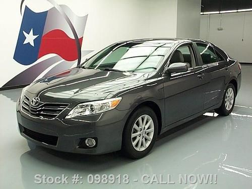 2011 toyota camry xle heated leather sunroof nav 17k mi texas direct auto