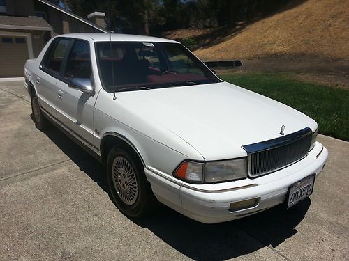 1993 chrysler lebaron le sedan 4-door 3.0l