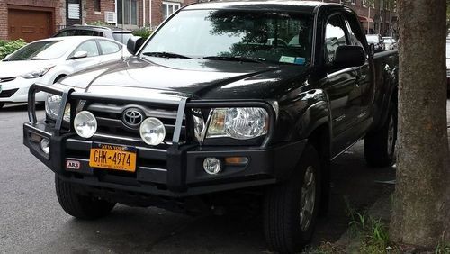 2010 toyota tacoma sr5 extended cab pickup 4-door 2.7l 5-spd manual transmition