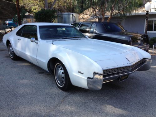 1967 oldsmobile toronado, cold factory air, 425 engine, nice int