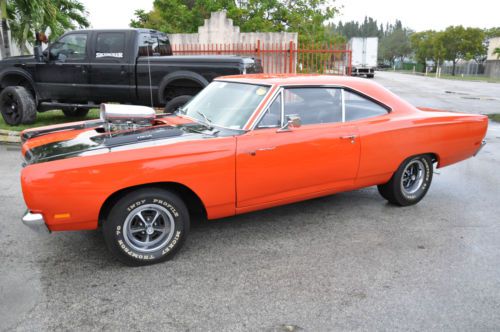 1969 plymouth roadrunner hemi