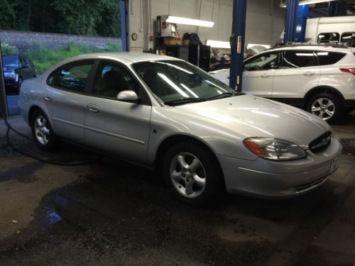 2001 ford taurus sedan 57k miles, new tires, brakes, fresh inspection! clean!