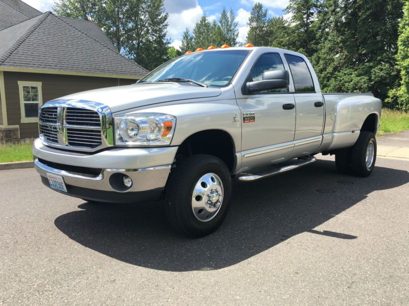 2007 dodge ram 3500  crew cab slt model only 24,068 original miles !