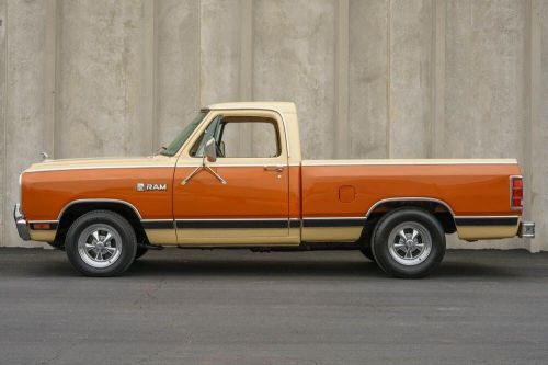 Dodge D150 Royal Half-ton