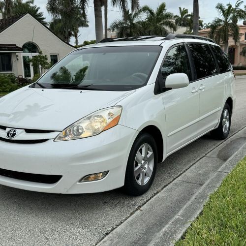 2010 toyota sienna xle clean carfax non smoker low miles honda