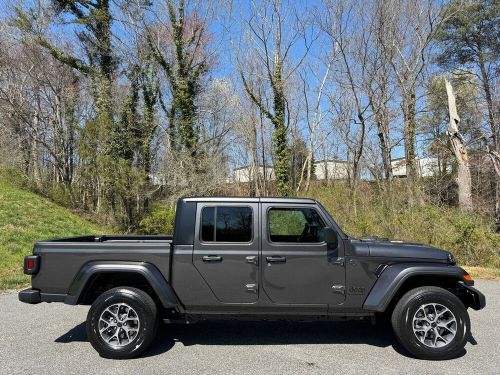 2024 jeep gladiator sport s