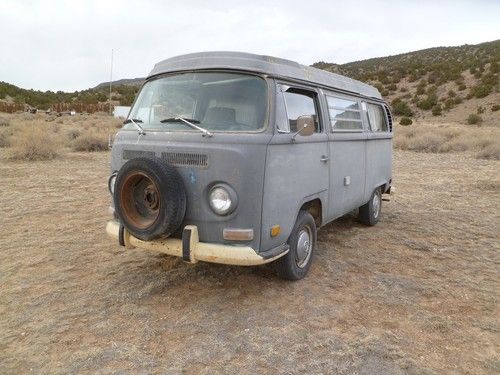 1971 vw westfalia pop-top camper