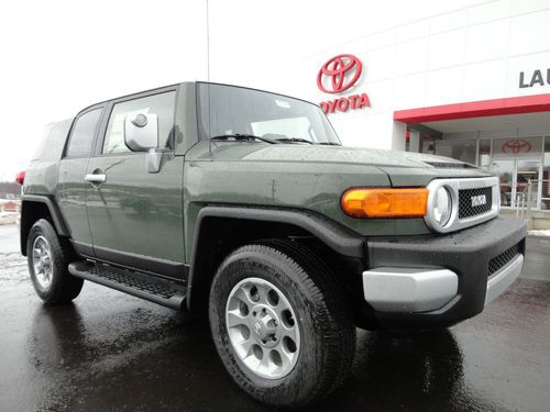 New 2013 fj cruiser 4x4 upgrade convenience package running boards army green