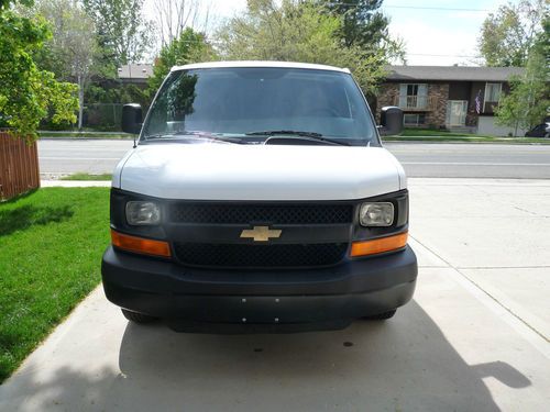 2010 chevrolet express g2500 cargo van, 4.8l v8, a/c, auto lights, clean