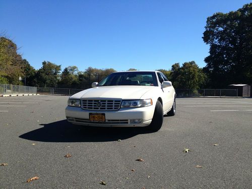 2003 cadillac seville sls sedan 4-door 4.6l immaculate