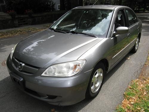 Lqqk 2004 honda civic 5sp hybrid drives,but needs a battery 25 pic *no reserve*