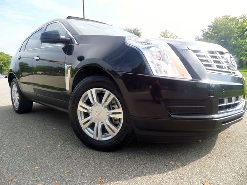 2013 cadillac srx luxury /navigation/ panoramic roof/ rear camera/ no reserve