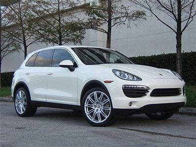 2011 cayenne s sand white-expresso with 26k mls.