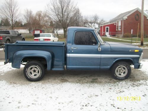 1968 ford f-100 stepside sharp!!  clean!! woodenbed, wide tires rims, 302 motor