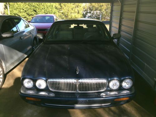 2001 jaguar xj8 vaden plas,