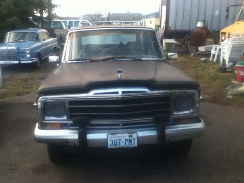 1988 jeep grand wagoneer project car ((no reserves)) &#034;scrap value starting bid&#034;