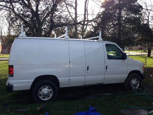 2005 ford e-250 base standard cargo van 2-door 5.4l