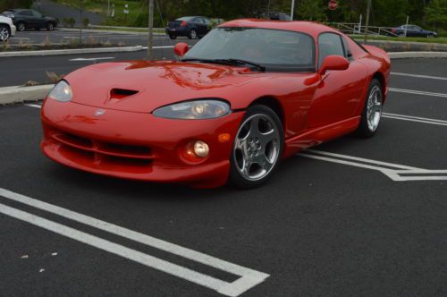 2001 dodge viper gts