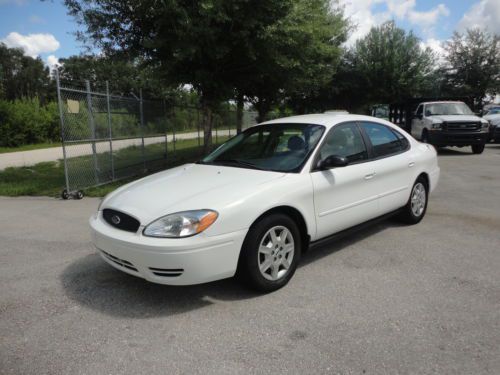 2006 ford taurus se - 14k original miles!