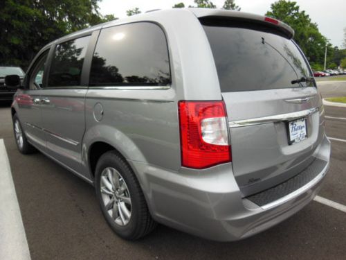 2014 chrysler town & country touring-l