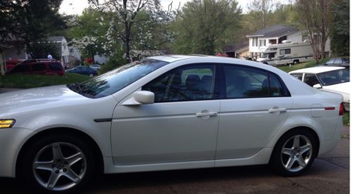 Acura tl 2006 sedan. clean title, no wrecks, new transmission, navigation