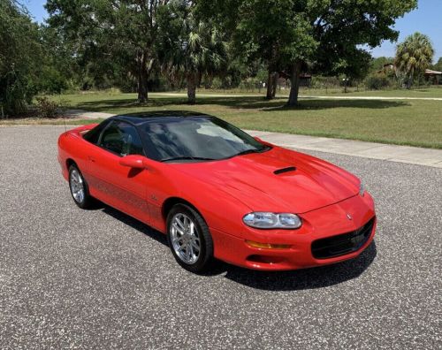 2002 chevrolet camaro low miles, 6-speed, t-tops!