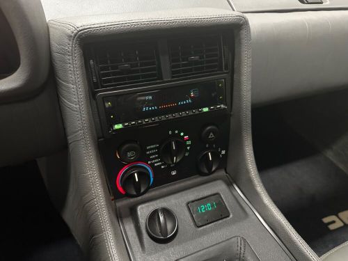 1981 delorean gray interior / 5-speed