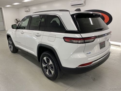 2022 jeep grand cherokee base 4xe