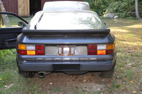 1983 porsche 944 base coupe 2-door 2.5l