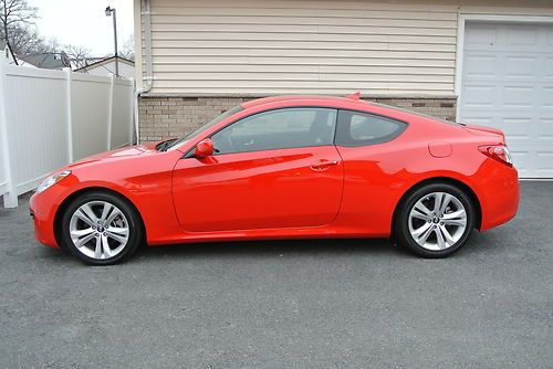 2011 hyundai genesis coupe 2dr 2.0t auto