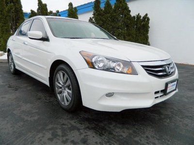 White 3.5l cd front wheel drive power steering 4-wheel disc brakes fog lamps