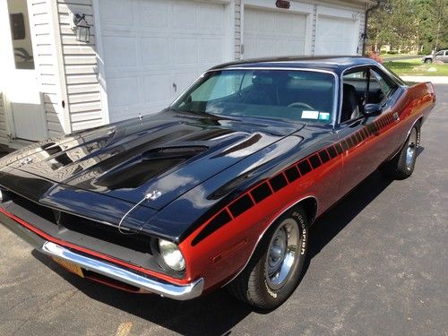 1970 plymouth cuda resto mod with 6.4 gen iii hemi