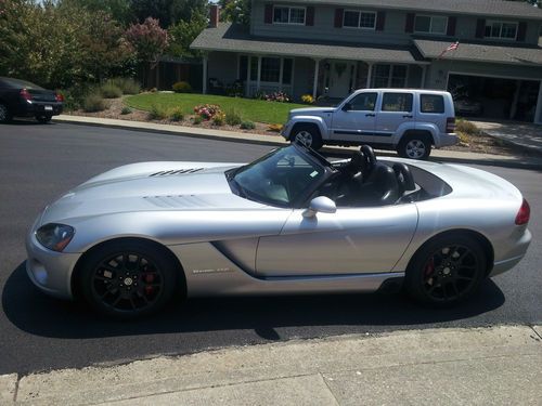 2004 dodge viper convertible