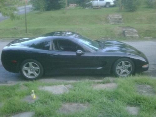 1999 chevrolet corvette base hatchback 2-door 5.7l